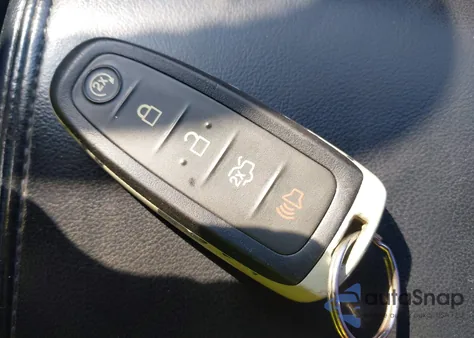 2015 Lincoln Navigator z USA, uszkodzony, nr VIN 5LMJJ2HT9FEJ05250